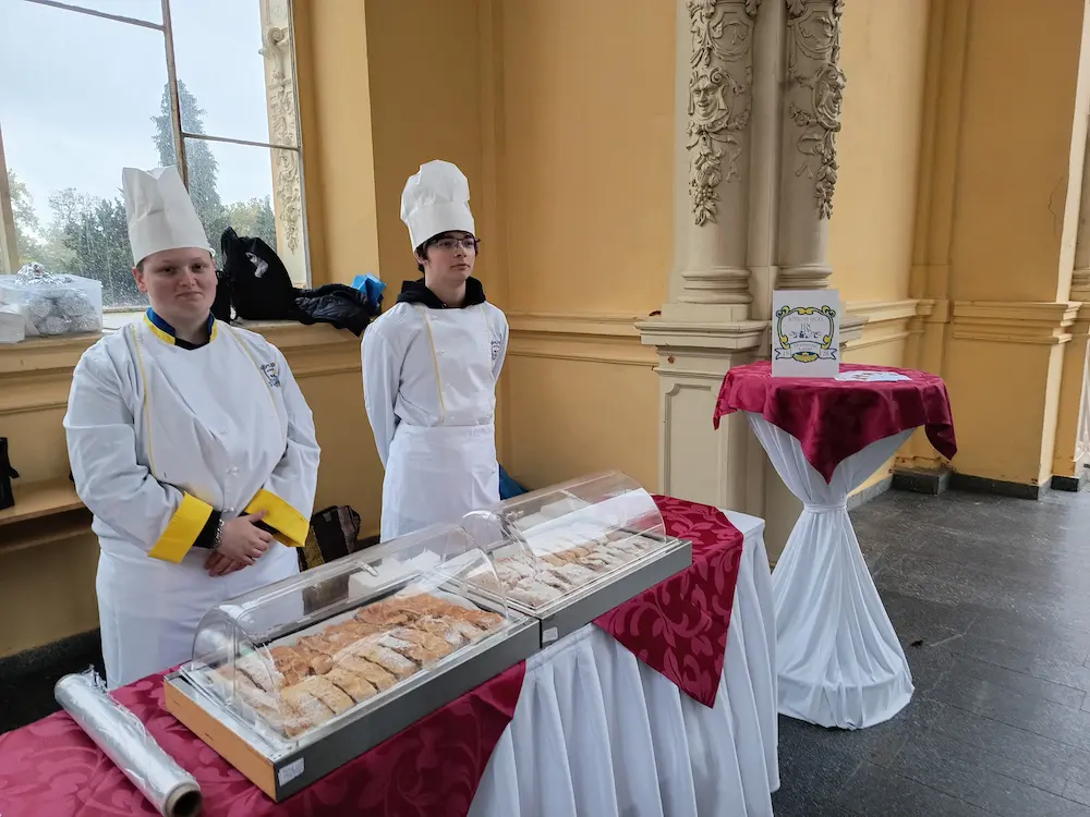 Divadelní adaptace Máje – scéna 1
